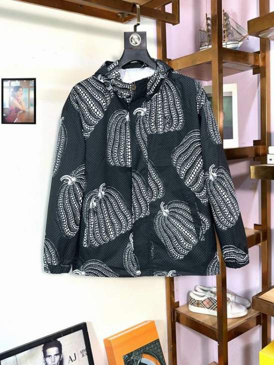 Picture of Louis Vuitton Jackets _SKULVM-3XL12yn46332504